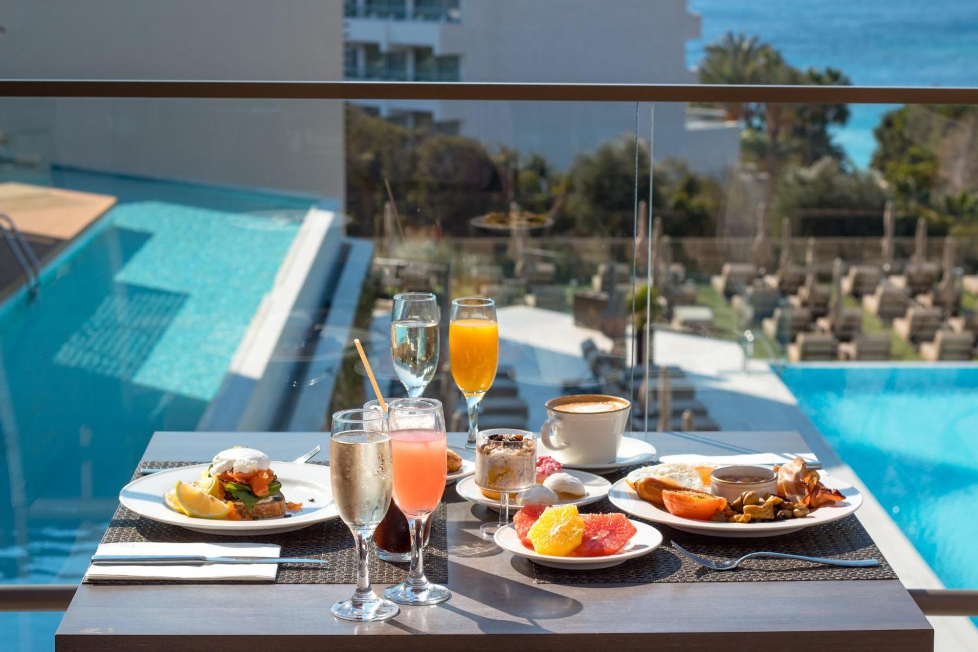 Amarande (Adults Only) Hotel Agia Napa Exterior foto A typical breakfast