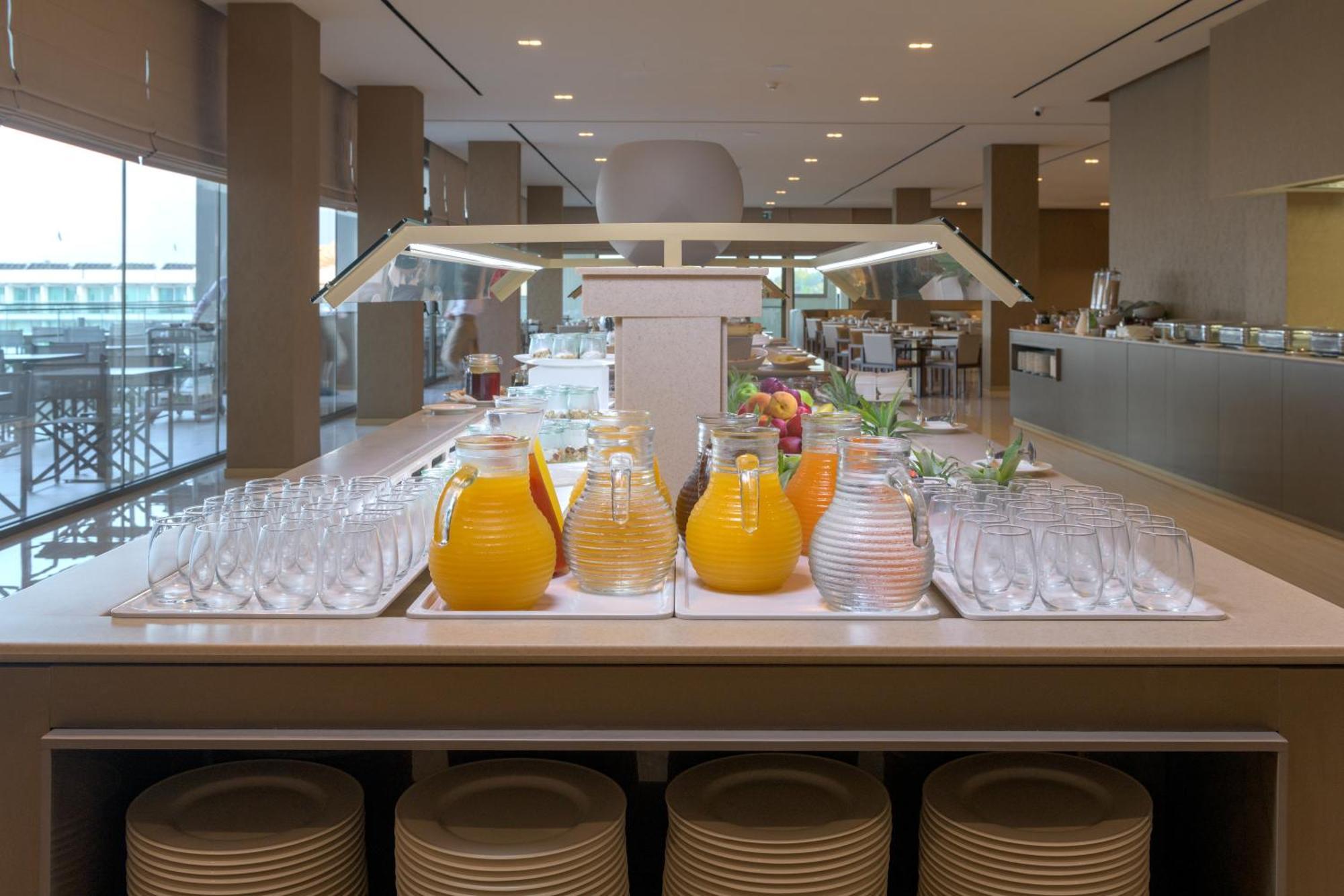 Amarande (Adults Only) Hotel Agia Napa Exterior foto A buffet at an airport lounge