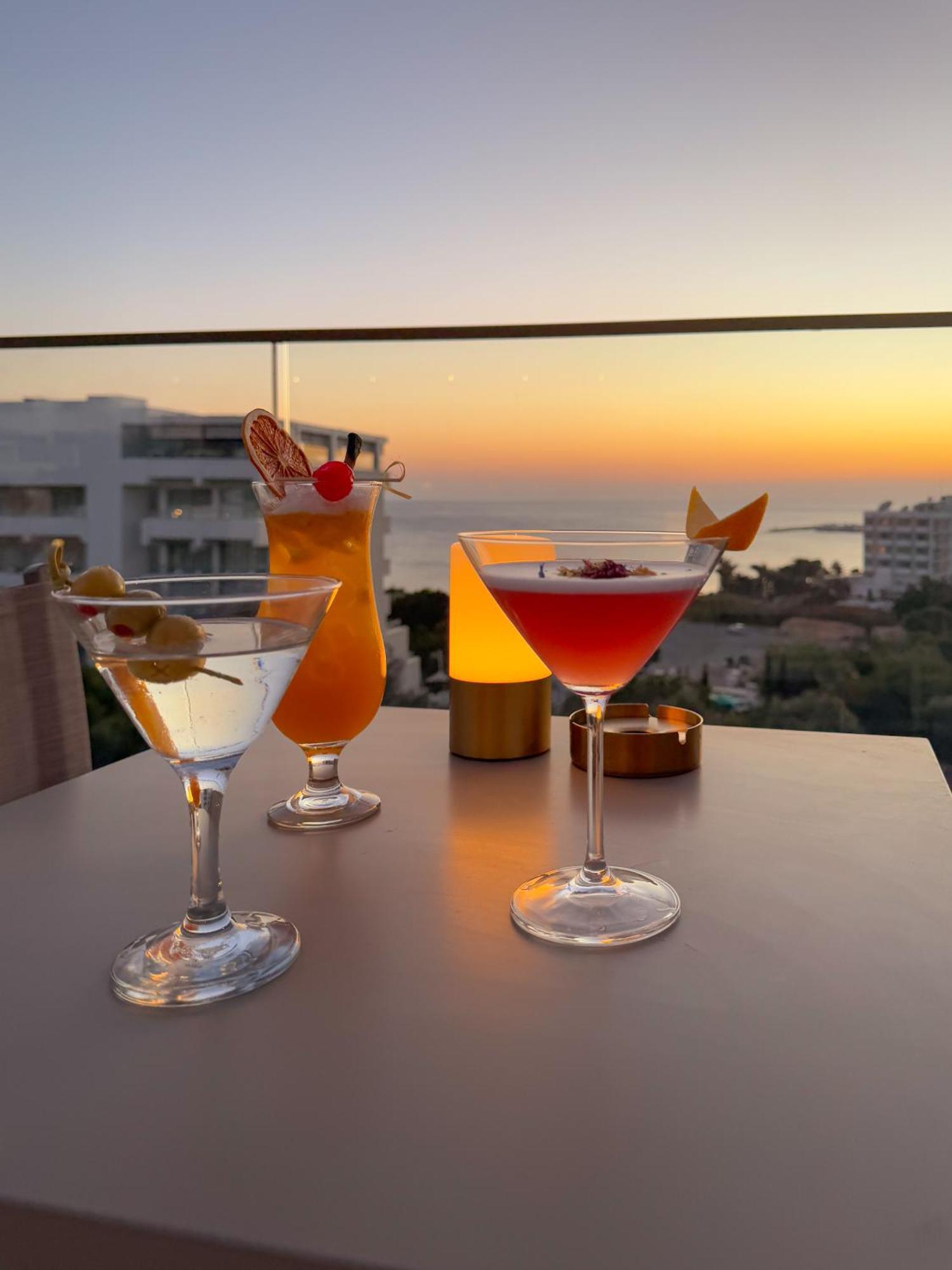 Amarande (Adults Only) Hotel Agia Napa Exterior foto Cocktails at sunset
